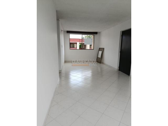 Apartamentos, Venta en Las Quintas de Don Simón