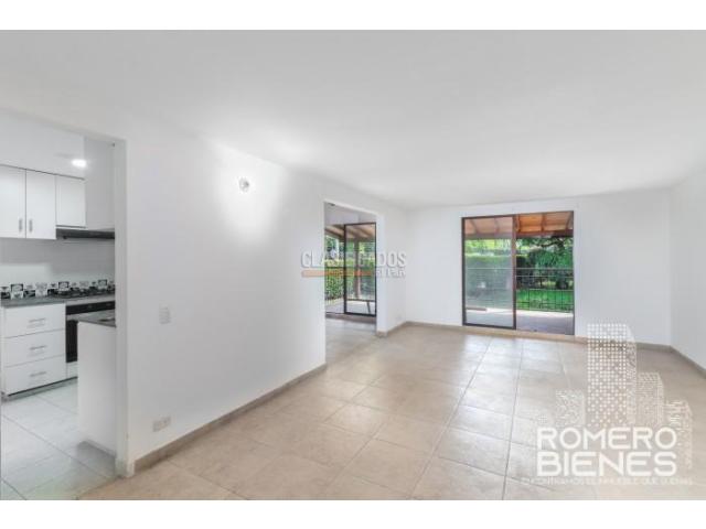 Casas, Venta en Ciudad Jardín