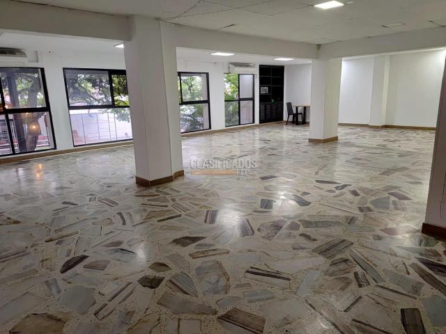 Locales y Bodegas, Alquiler en La Flora