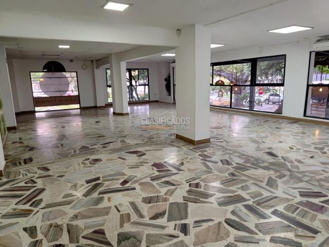 Locales y Bodegas, Alquiler en La Flora