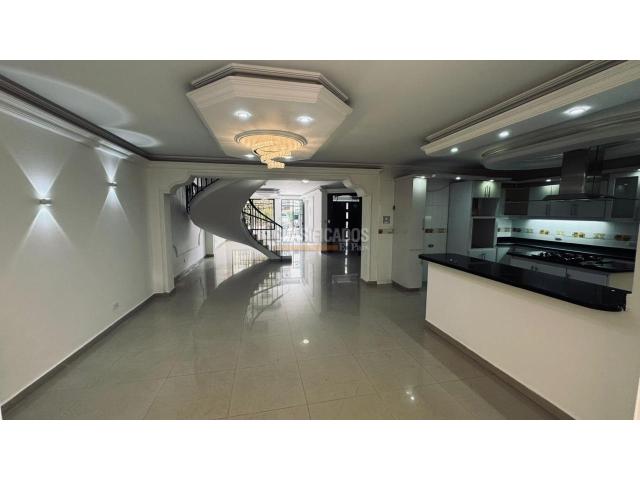 Casas, Venta en Valle del Lili