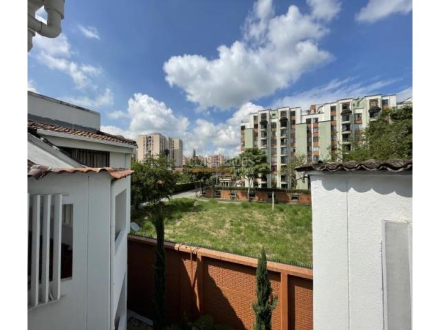 Apartamentos, Venta en Las Quintas de Don Simón