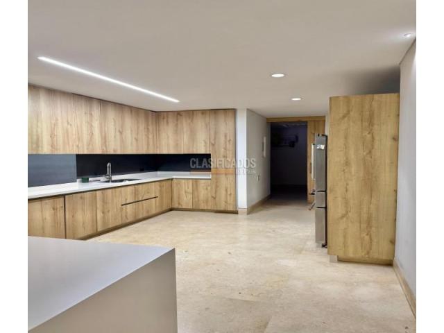 Casas, Venta en Ciudad Jardín