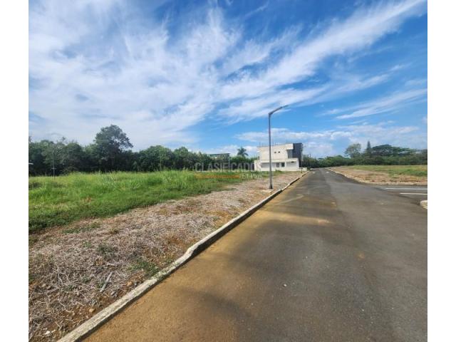 Lotes, Venta en La Alborada