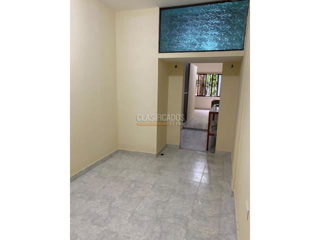 Casas, Venta en Ulpiano Lloreda