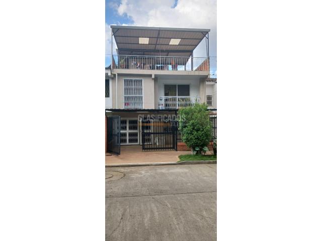 Casas, Venta en El Limonar