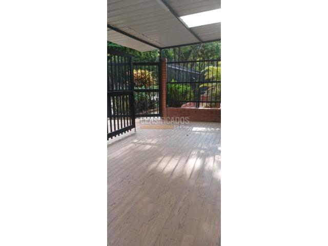 Casas, Venta en El Limonar