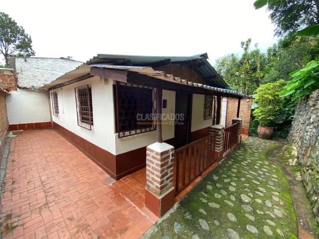 Casas, Alquiler en La Buitrera