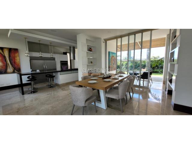 Casas, Venta en Centro Ccial Ciudad de Cali