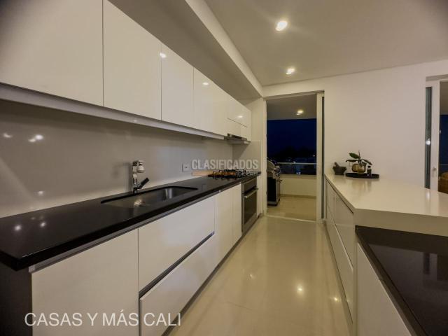 Apartamentos, Venta en Pance