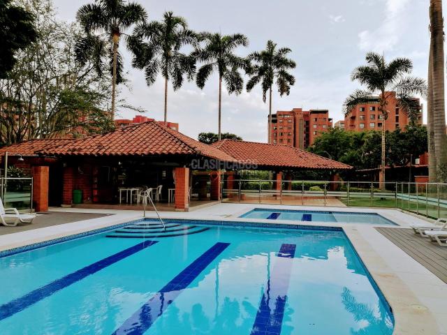 Casas, Venta en Ciudad Jardín