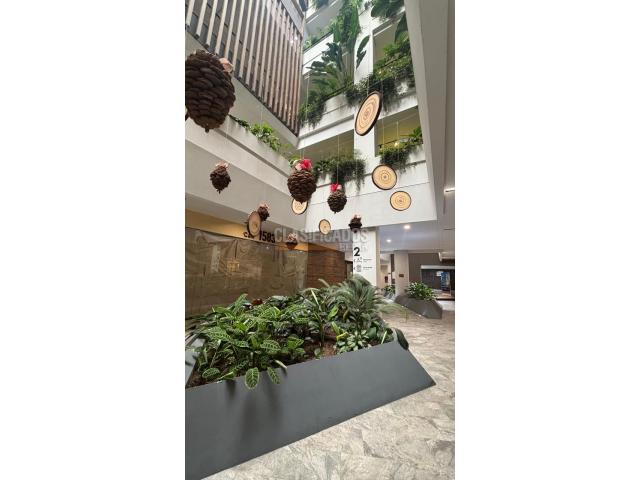 Locales y Bodegas, Alquiler en Centro Ccial. Holguines Trade Center