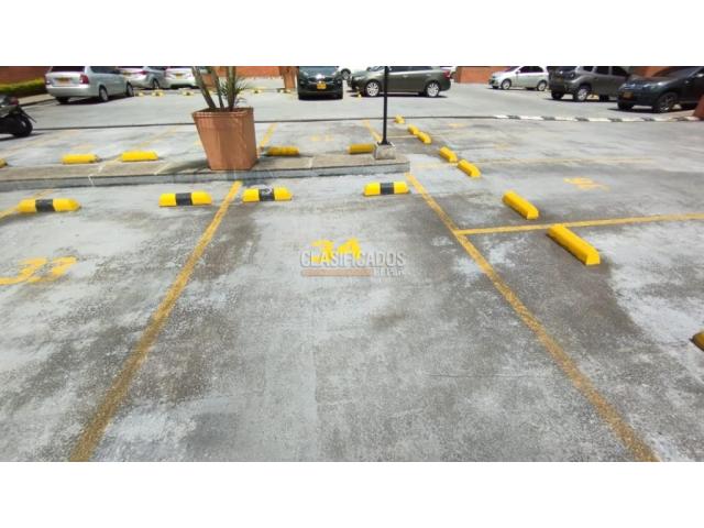 Apartamentos, Alquiler en La Hacienda