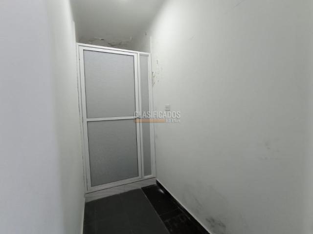 Locales y Bodegas, Alquiler en Santa Mónica Residencial