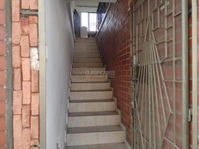 Apartamentos, Alquiler en Santa Mónica Popular