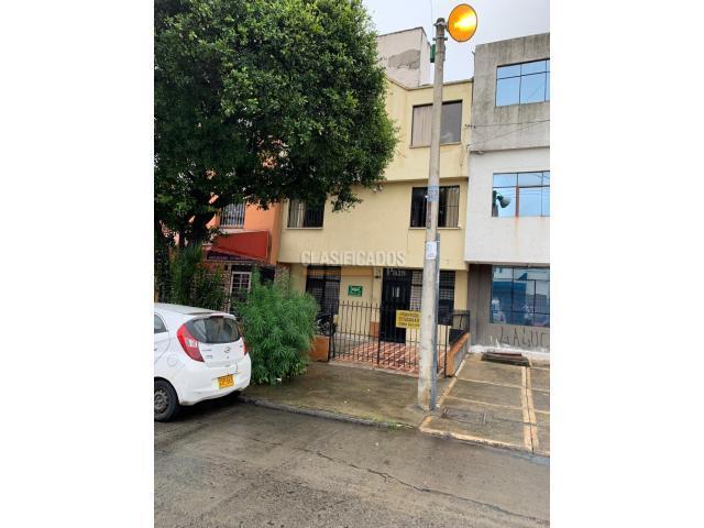 Oficinas y Consultorios, Alquiler en El Cedro