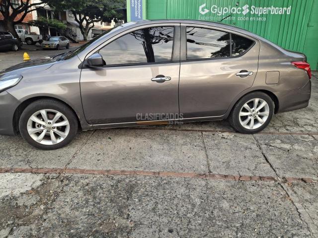 Nissan Versa 2015