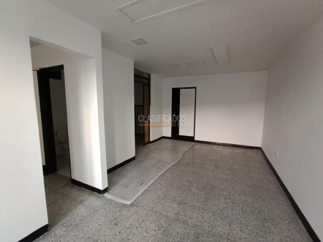 Oficinas y Consultorios, Alquiler en El Cedro