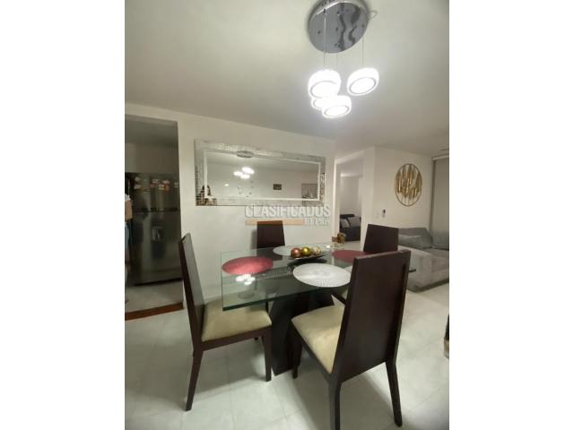 Apartamentos, Venta en Las Quintas de Don Simón