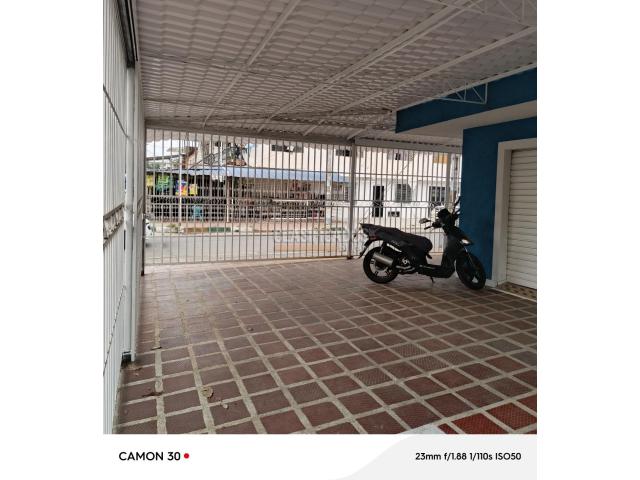 Locales y Bodegas, Alquiler en República Israel