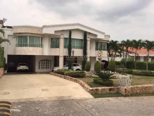 Casas, Venta en Ciudad Jardín