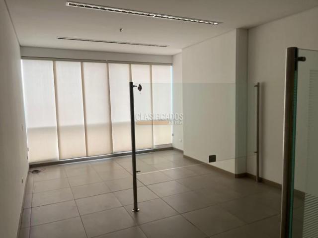 Oficinas y Consultorios, Alquiler en Chipichape