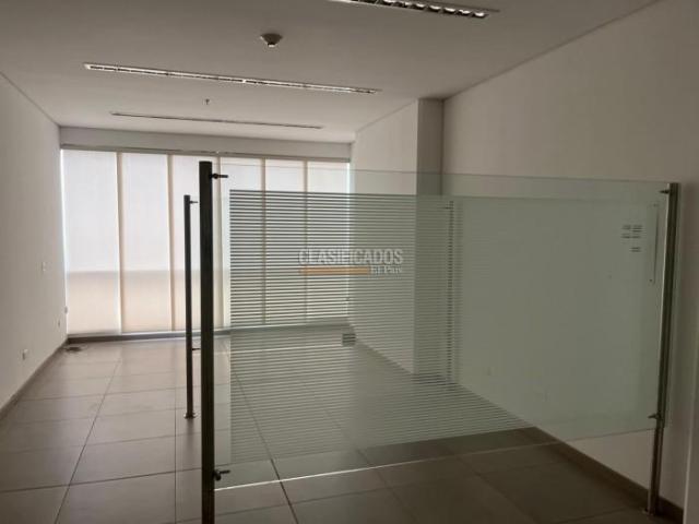 Oficinas y Consultorios, Alquiler en Chipichape