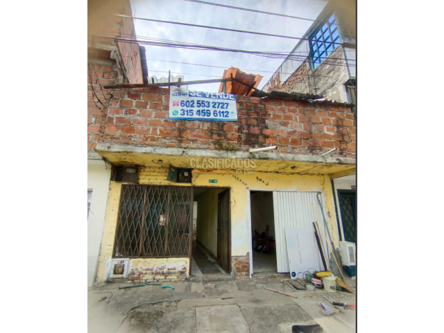 Casas, Venta en Saavedra Galindo