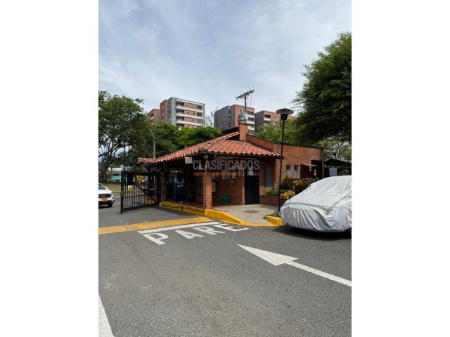 Casas, Venta en Valle del Lili