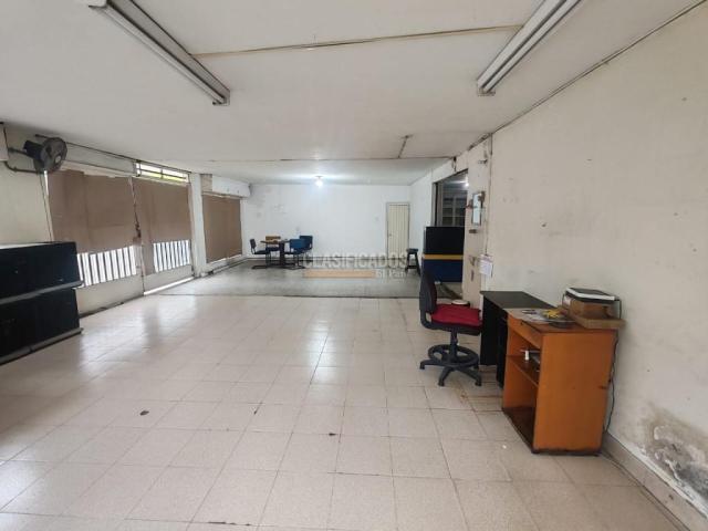 Locales y Bodegas, Alquiler en La Flora