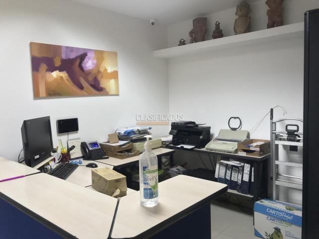 Oficinas y Consultorios, Alquiler en Santa Mónica Central