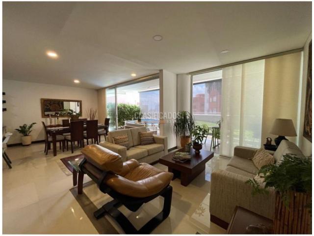 Apartamentos, Venta en Santa Mónica Residencial