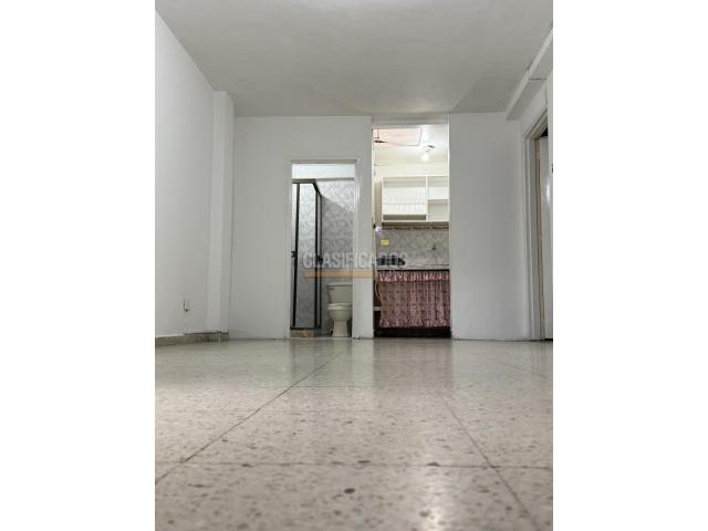 Apartaestudios, Alquiler en Panamericano