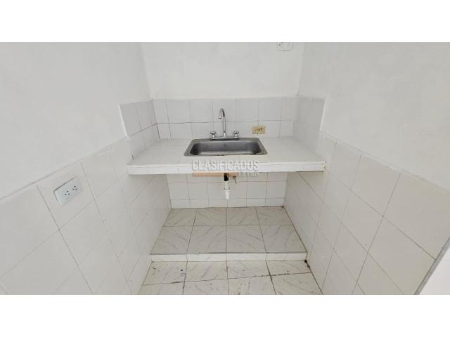 Locales y Bodegas, Alquiler en San Cayetano