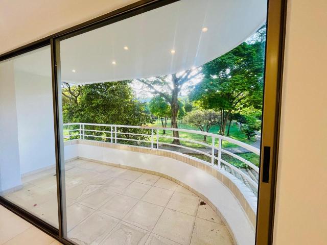 Apartamentos, Venta en La Flora