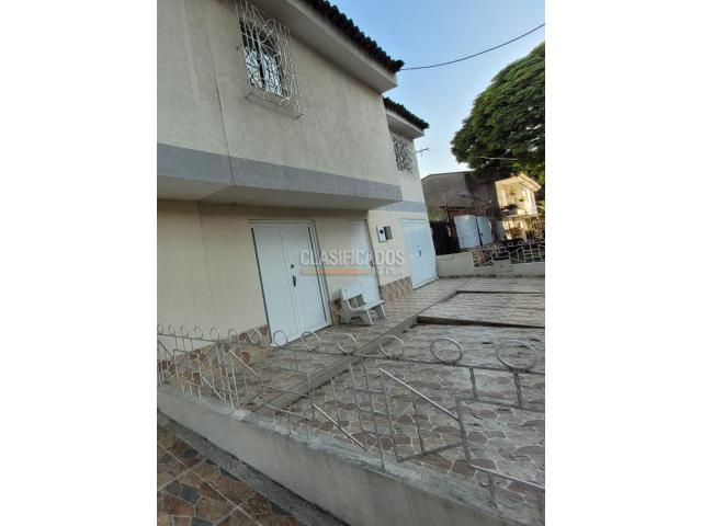 Casas, Alquiler en Prados del Norte