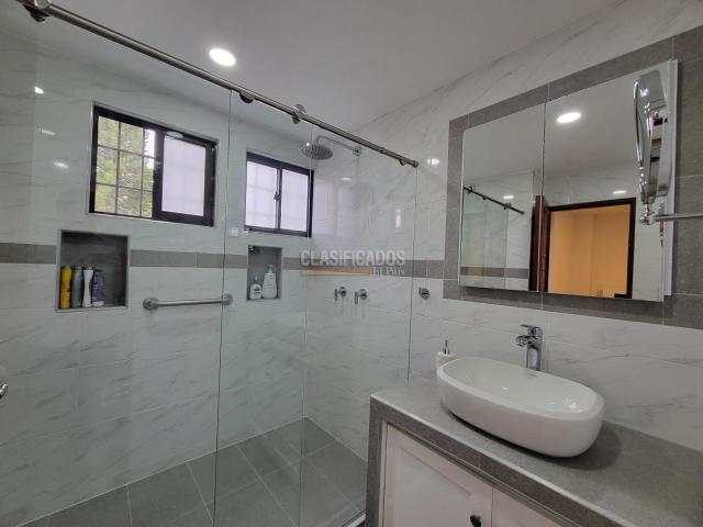 Apartamentos, Venta en El Refugio