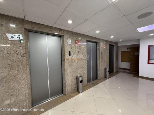 Oficinas y Consultorios, Venta en Bogotá