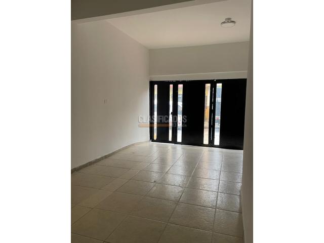 Casas, Venta en Centro Ccial Ciudad de Cali