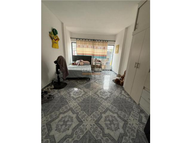 Edificios, Venta en Yumbo