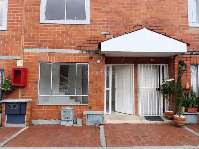 Casas, Alquiler en Caney