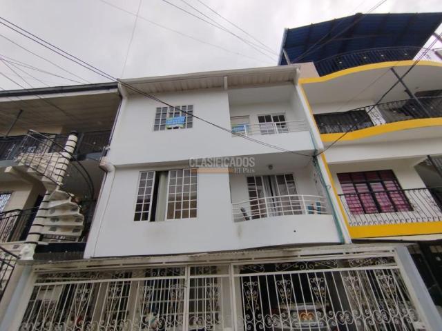 Apartamentos, Alquiler en La Esmeralda