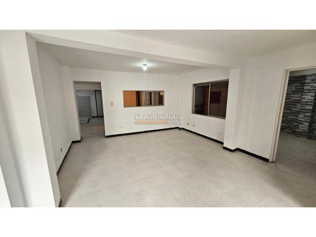 Oficinas y Consultorios, Alquiler en San Cayetano