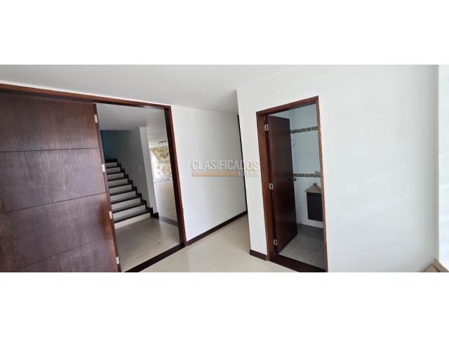 Casas, Venta en La Flora