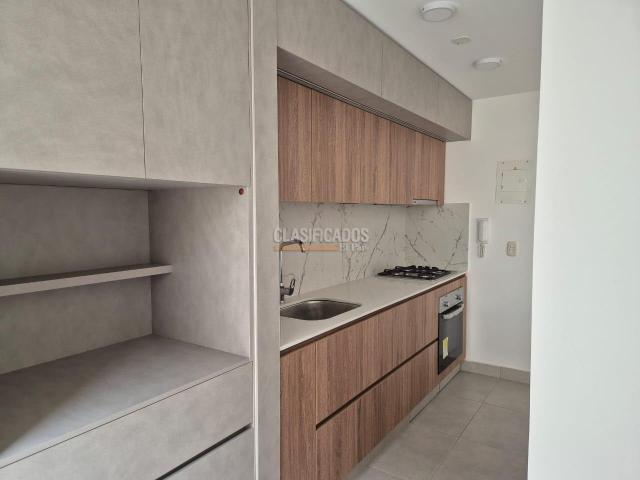 Casas, Alquiler en Ciudad Country