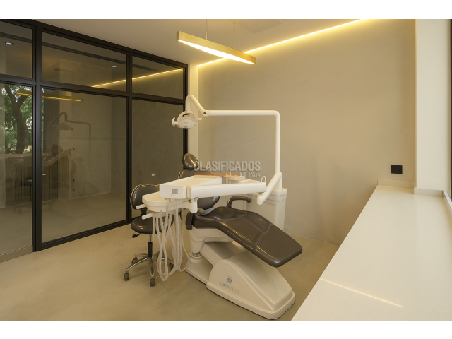 Oficinas y Consultorios, Alquiler en La Hacienda