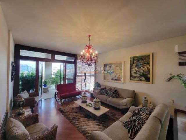 Apartamentos, Venta en Granada