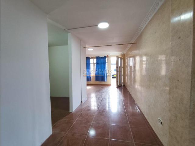 Casas, Venta en Urbanización Militar