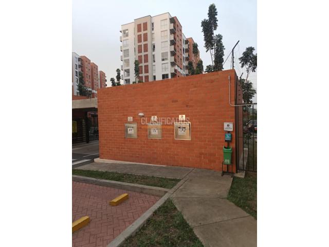 Apartamentos, Alquiler en Ciudad Melendez