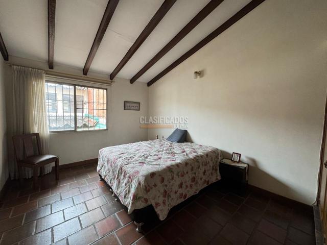 Casas, Venta en La Flora